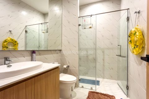Casa de 3 dormitorios en Pattaya, Tailandia № 152329 - foto 17