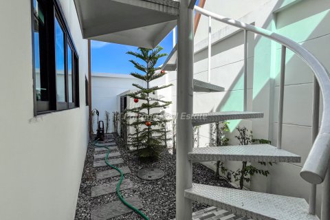 Casa de 3 dormitorios en Pattaya, Tailandia № 152329 - foto 5