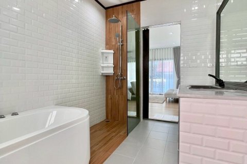 Casa de 3 dormitorios en Pattaya, Tailandia № 157951 - foto 11