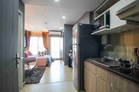 Estudio en el condominio en Bangkok, Tailandia № 208856 - foto 13