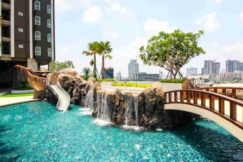 Estudio en el condominio en Bangkok, Tailandia № 208856 - foto 4