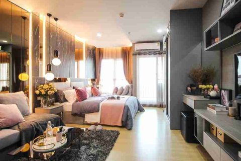 Estudio en el condominio en Bangkok, Tailandia № 208856 - foto 15