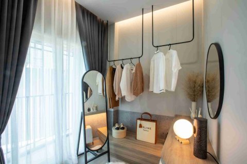 Condominio de 1 dormitorio en Thonburi, Bangkok, Tailandia № 208854 - foto 5