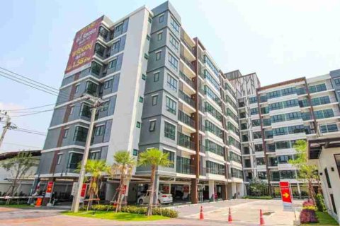 Estudio en el condominio en Bangkok, Tailandia № 208855 - foto 3
