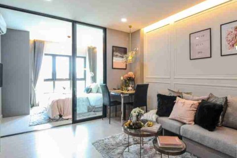 Estudio en el condominio en Bangkok, Tailandia № 208855 - foto 10