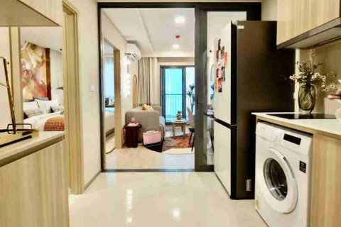 Condominio de 1 dormitorio en Bangkok, Tailandia № 208853 - foto 12