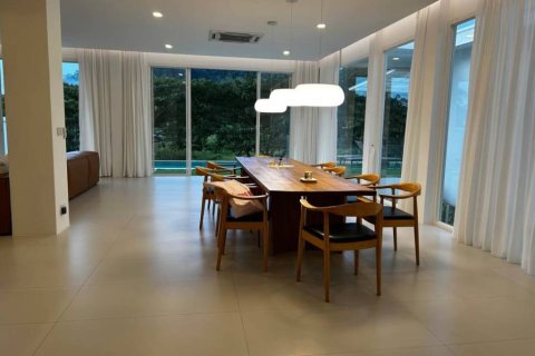 Chalet de 6 dormitorios en Phuket, Tailandia № 146701 - foto 3