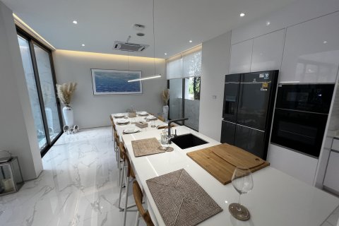 Chalet de 3 dormitorios en Phuket, Tailandia № 63689 - foto 17