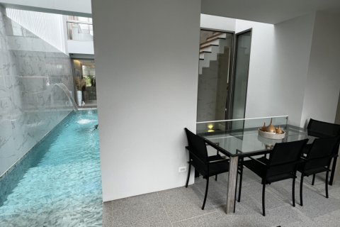 Chalet de 3 dormitorios en Phuket, Tailandia № 63689 - foto 28