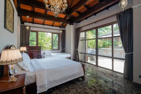 Villa in Phuket, Thailand 5 Schlafzimmer № 156334 - Foto 10