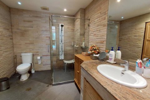 Condo in Pattaya, Thailand, 1 bedroom  № 156338 - photo 20