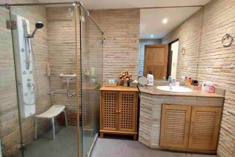 Condo in Pattaya, Thailand, 1 bedroom  № 156338 - photo 21
