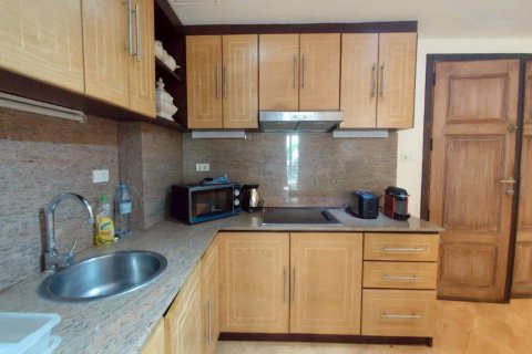 Condo in Pattaya, Thailand, 1 bedroom  № 156338 - photo 10