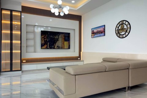 House in Bang Lamung, Thailand 3 bedrooms № 156336 - photo 7