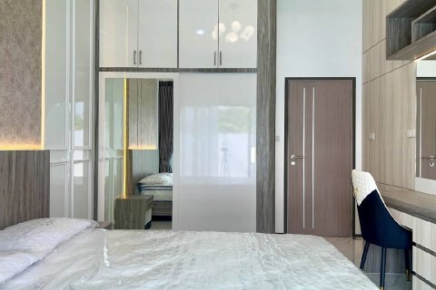 House in Bang Lamung, Thailand 3 bedrooms № 156336 - photo 24