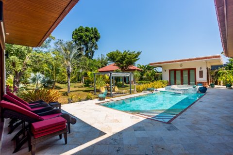 Villa in Pran Buri, Thailand 5 Schlafzimmer № 168805 - Foto 4