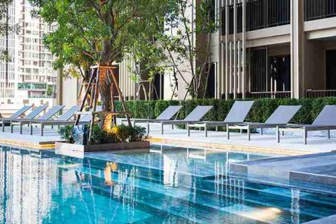 Condominio de 1 dormitorio en Thonburi, Bangkok, Tailandia № 183423 - foto 2