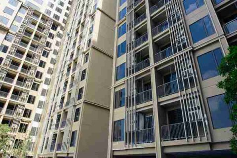 Condominio de 1 dormitorio en Thonburi, Bangkok, Tailandia № 183423 - foto 3