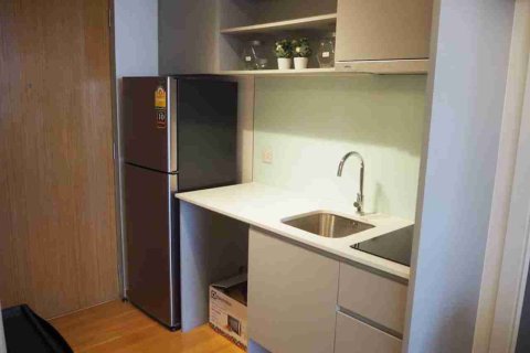 Condominio de 1 dormitorio en Thonburi, Bangkok, Tailandia № 183422 - foto 9