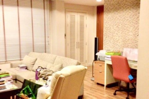 Condominio de 3 dormitorios en Bangkok, Tailandia № 143553 - foto 3