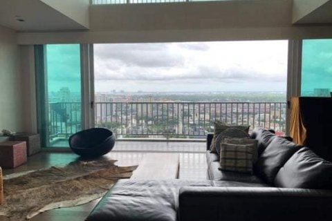 Condo à Bangkok, Thaïlande, 4 chambres № 143548 - photo 3