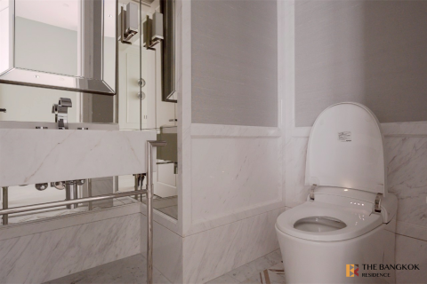 Condo in Bangkok, Thailand, 2 bedrooms  № 234034 - photo 3