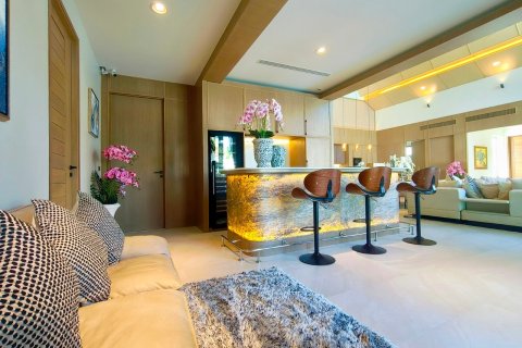 Chalet de 4 dormitorios en Bang Tao, Tailandia № 166288 - foto 11