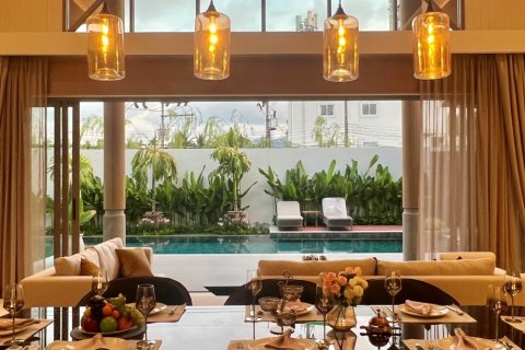 Chalet de 4 dormitorios en Bang Tao, Tailandia № 166289 - foto 24
