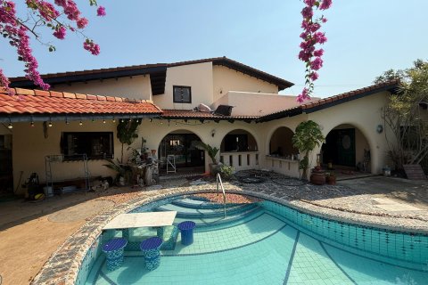 Villa in Pattaya, Thailand 6 Schlafzimmer № 160329