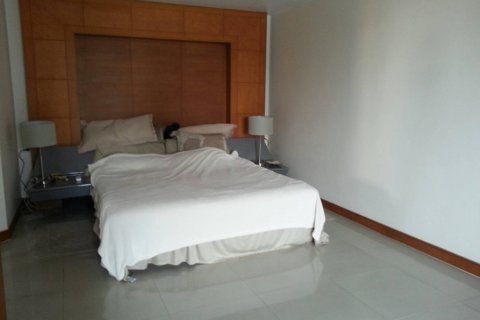 Condominio de 2 dormitorios en Bangkok, Tailandia № 143819 - foto 10