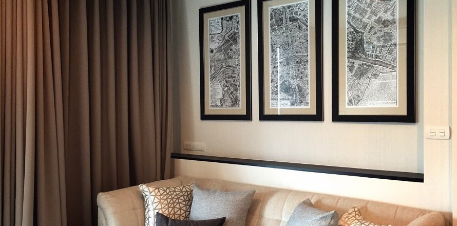 Condominio de 2 dormitorios en Phra Khanong, Bangkok, Tailandia № 143724