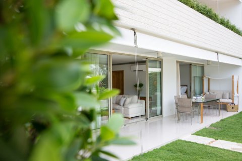 Apartamento de 2 dormitorios en Ko Samui, Tailandia № 222553 - foto 17