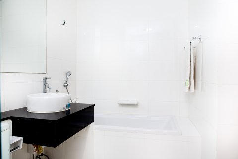 Condominio de 2 dormitorios en Bangkok, Tailandia № 144168 - foto 14