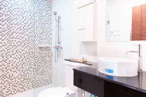 Condominio de 2 dormitorios en Bangkok, Tailandia № 144168 - foto 13