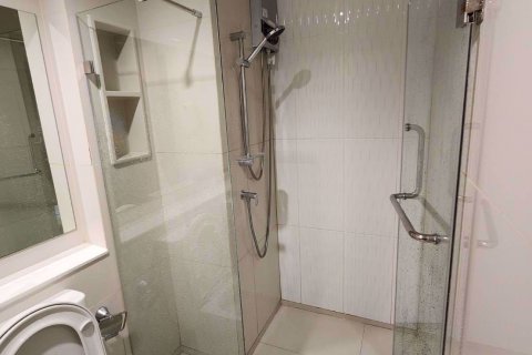 Condominio de 1 dormitorio en Ratchathewi, Bangkok, Tailandia № 50709 - foto 12