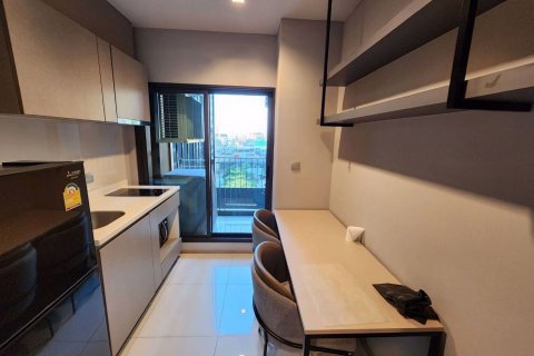 Condominio de 1 dormitorio en Ratchathewi, Bangkok, Tailandia № 50709 - foto 2