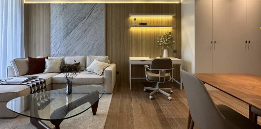 Condo in Bangkok, Thailand, 1 bedroom in Muniq Langsuan  № 50703