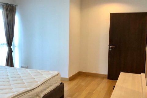 Condominio de 2 dormitorios en Sathon, Bangkok, Tailandia № 143698 - foto 12