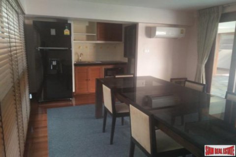 Casa de 5 dormitorios en Bangkok, Tailandia № 202863 - foto 3
