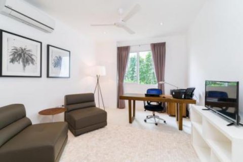 Chalet de 4 dormitorios en Surat Thani, Tailandia № 202867 - foto 5