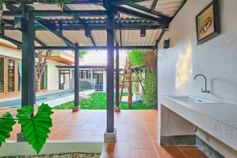 Chalet de 3 dormitorios en Hua Hin, Tailandia № 163319 - foto 25