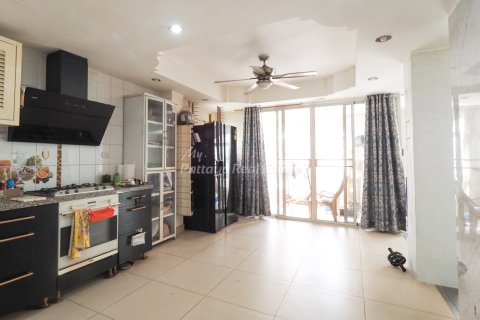 Condominio de 2 dormitorios en Bang Lamung, Tailandia № 205206
