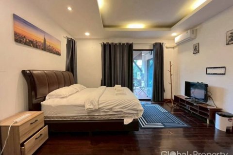 Casa de 3 dormitorios en Pattaya, Tailandia № 144236 - foto 11