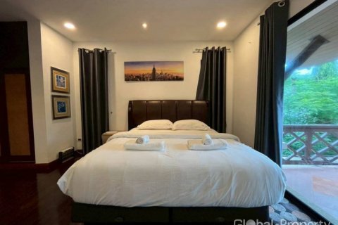 Casa de 3 dormitorios en Pattaya, Tailandia № 144236 - foto 12
