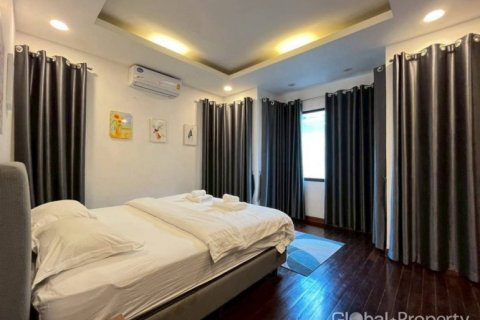 Casa de 3 dormitorios en Pattaya, Tailandia № 144236 - foto 10
