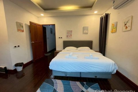 Casa de 3 dormitorios en Pattaya, Tailandia № 144236 - foto 9