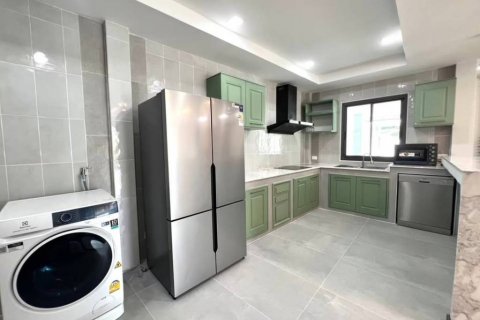 Chalet de 3 dormitorios en Phuket, Tailandia № 144251 - foto 8