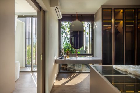 Chalet de 4 dormitorios en Kathu, Tailandia № 169937 - foto 16
