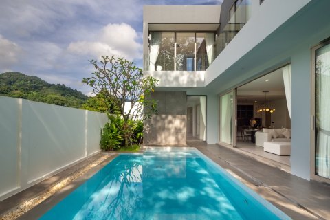 Chalet de 4 dormitorios en Kathu, Tailandia № 169936