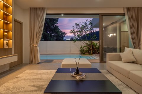 Chalet de 4 dormitorios en Kathu, Tailandia № 169936 - foto 30